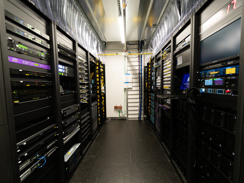 University of Washington’s Sundodger Studios, a next-generation broadcast, production and content facility designed by Anthony James Partners.